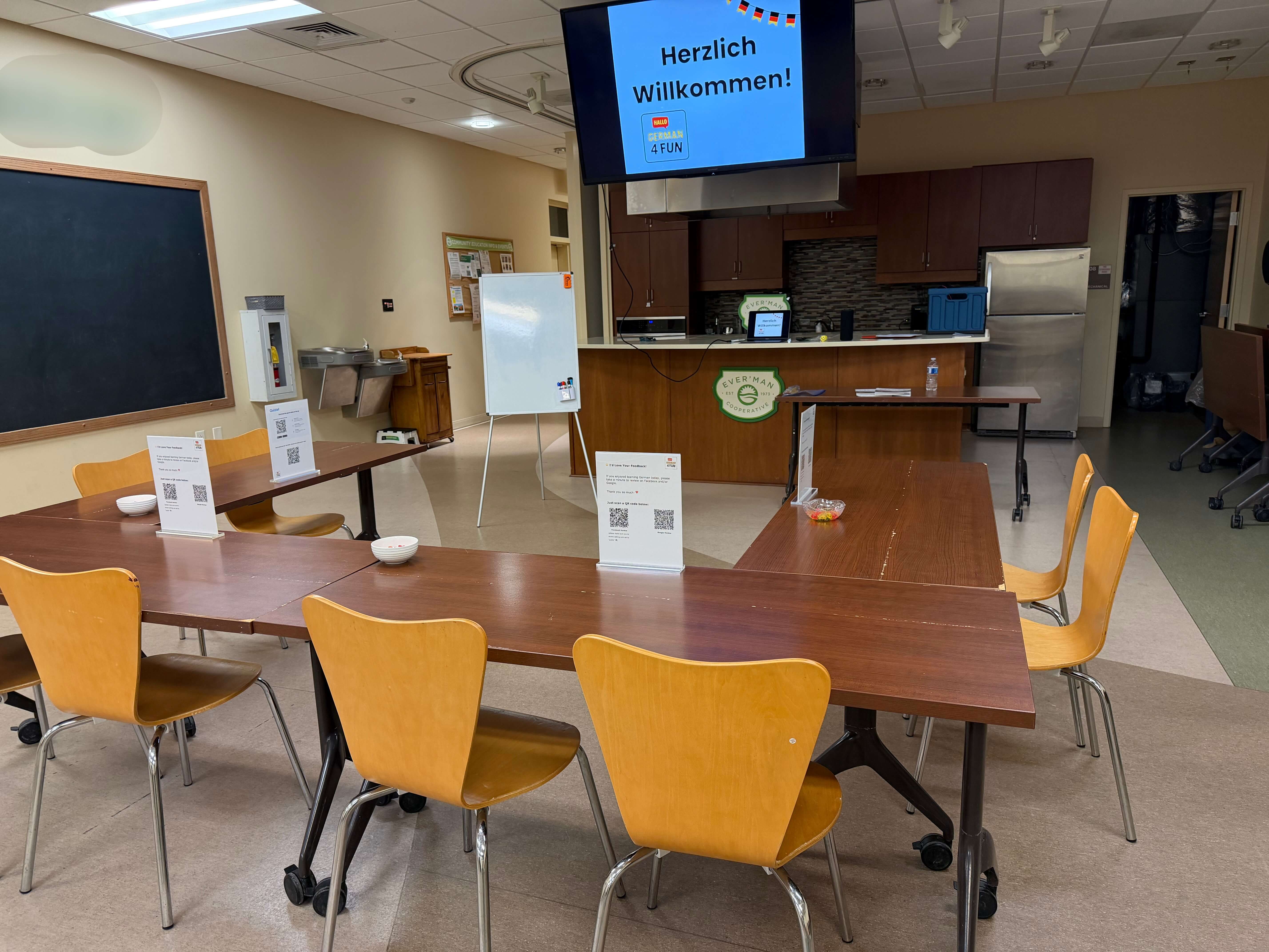 Classroom setup for a German4FUN homeschool German group class in Pensacola